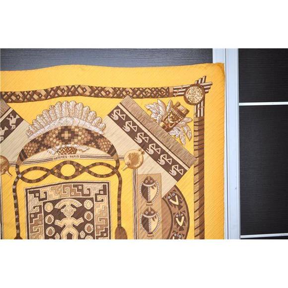 Auth Hermes Pleats Scarf 'Huaca Piru' #74825H15B - Picture 15 of 15